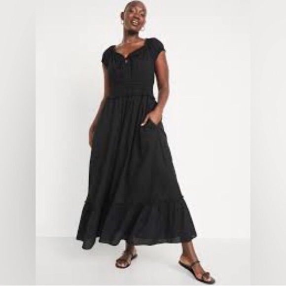 NWT! Black Waist-Defined Puff-Sleeve Clip-Dot Midi Dress - Size Small 💜 - Picture 5 of 6